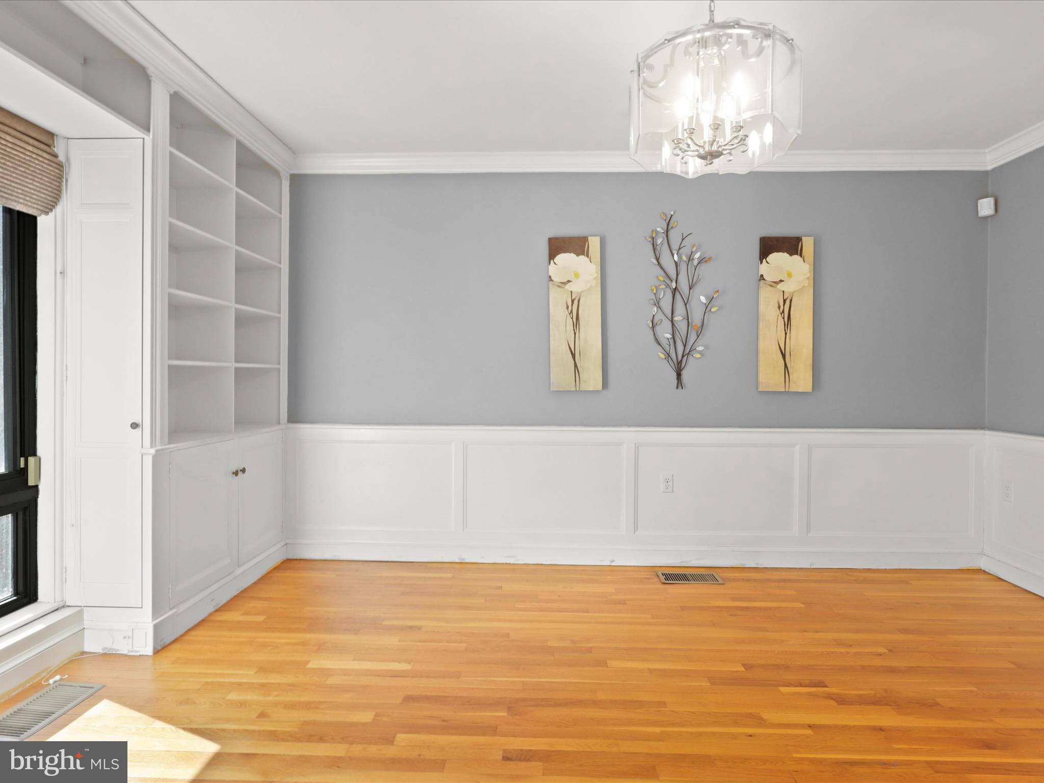 AMERICANA FAIRFAX - Residential