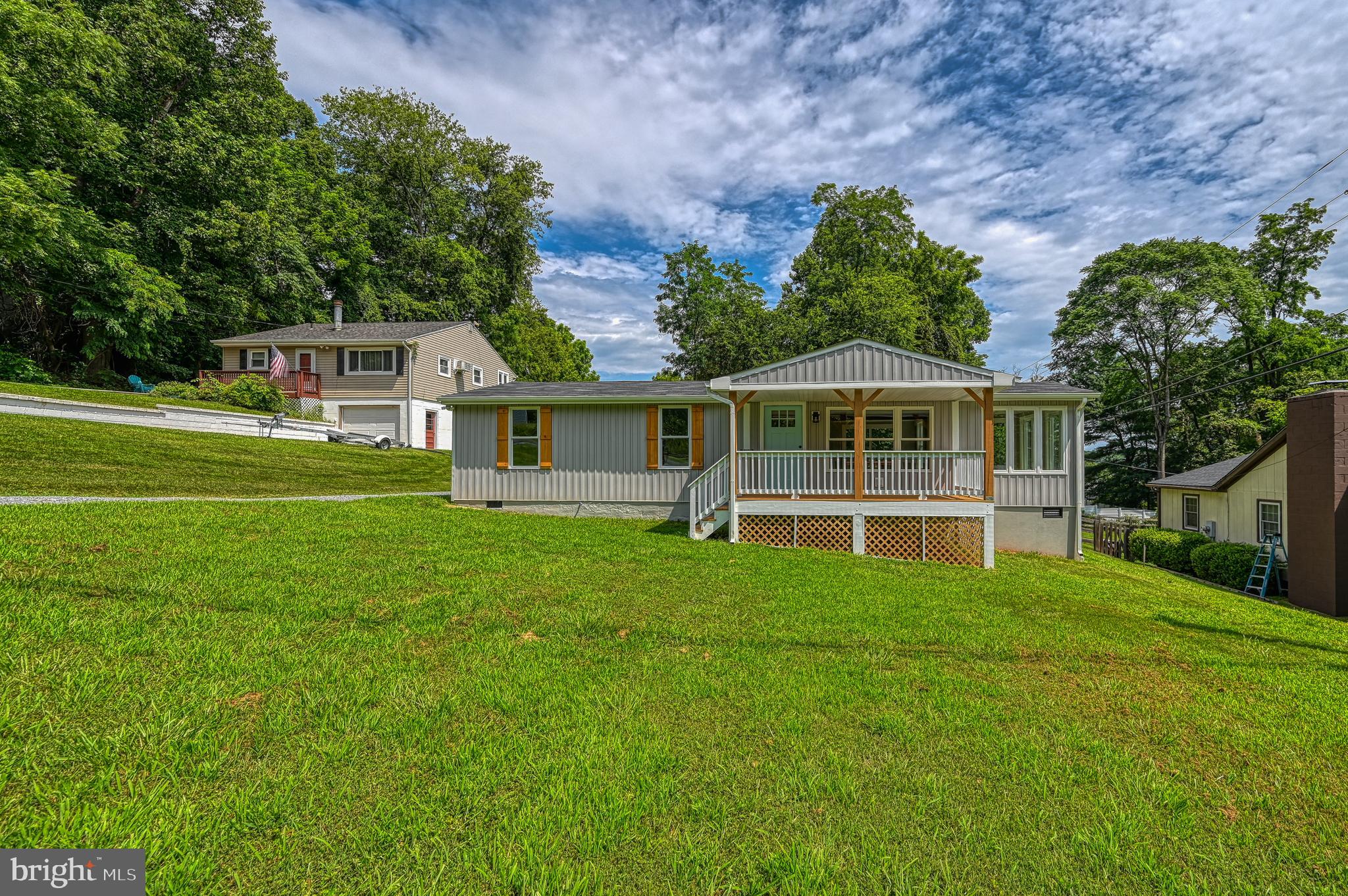 309 ELLIS DRIVE
