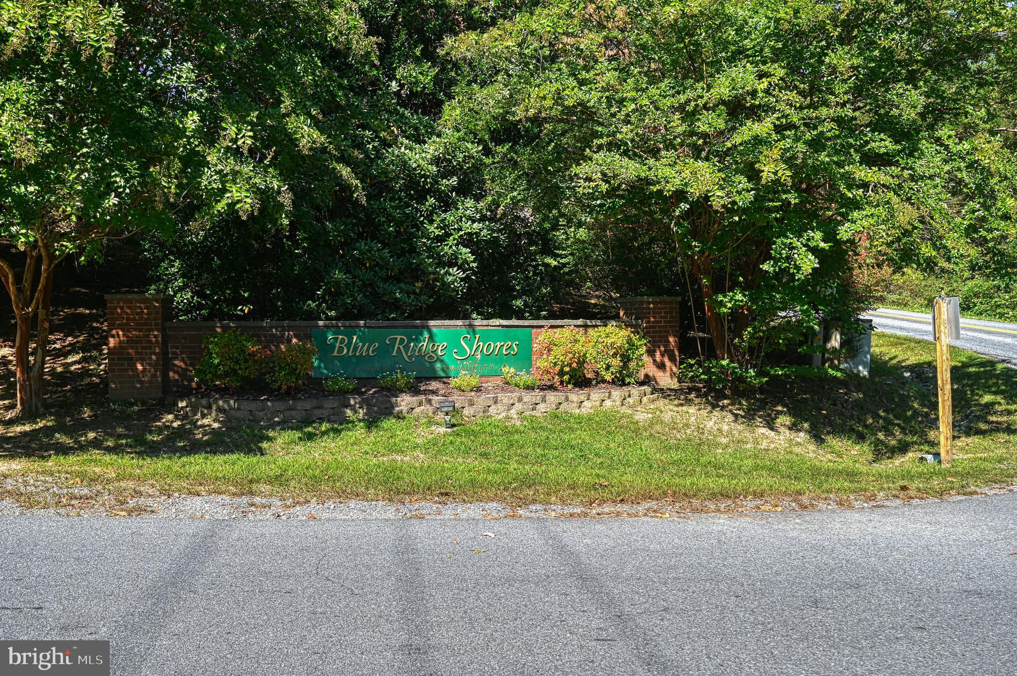 BLUE RIDGE SHORES - Residential