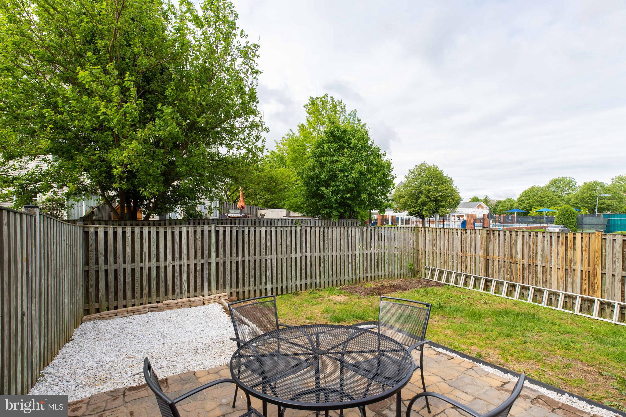 SOUTH RIDING - Residential