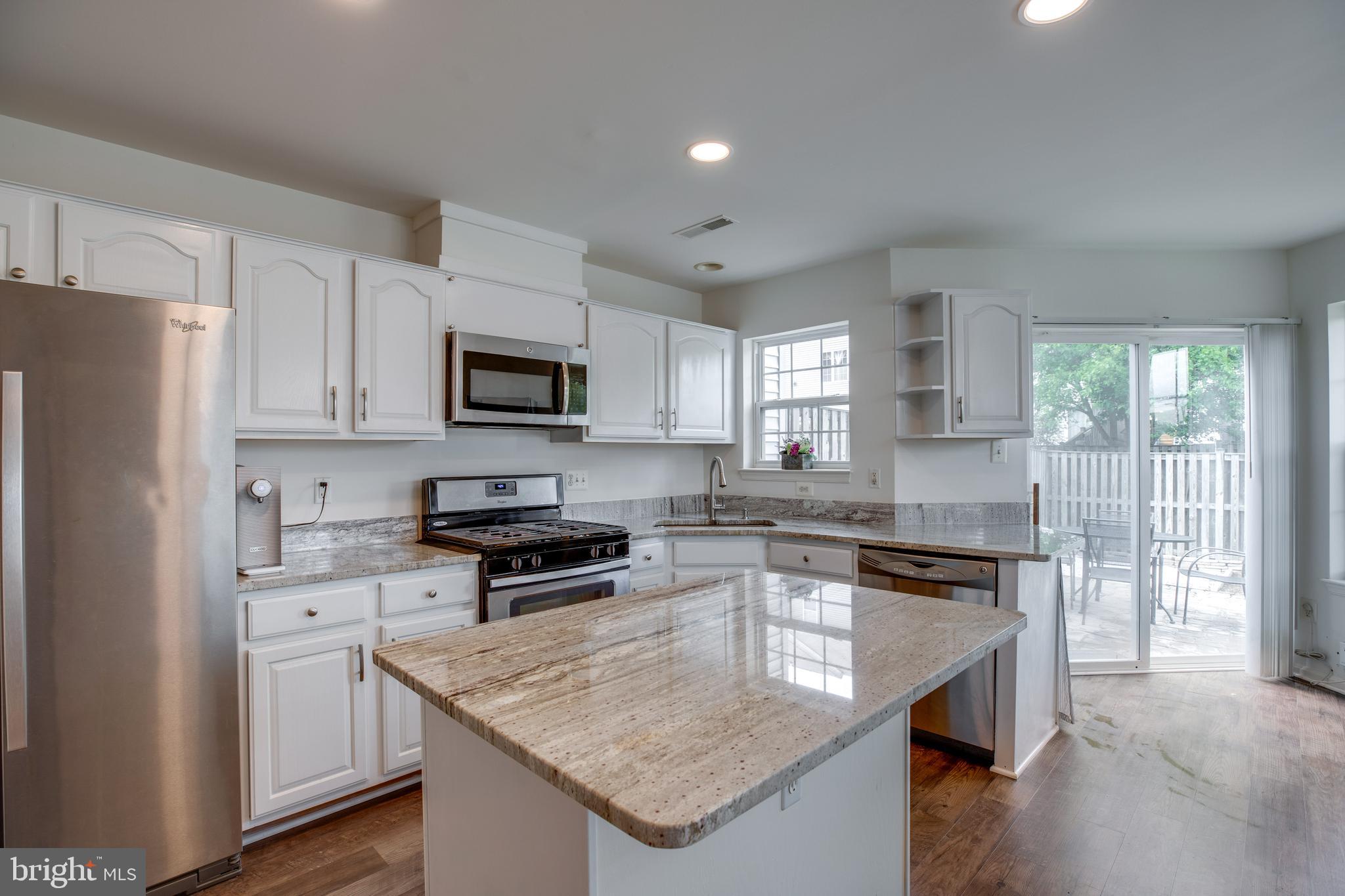 SOUTH RIDING - Residential