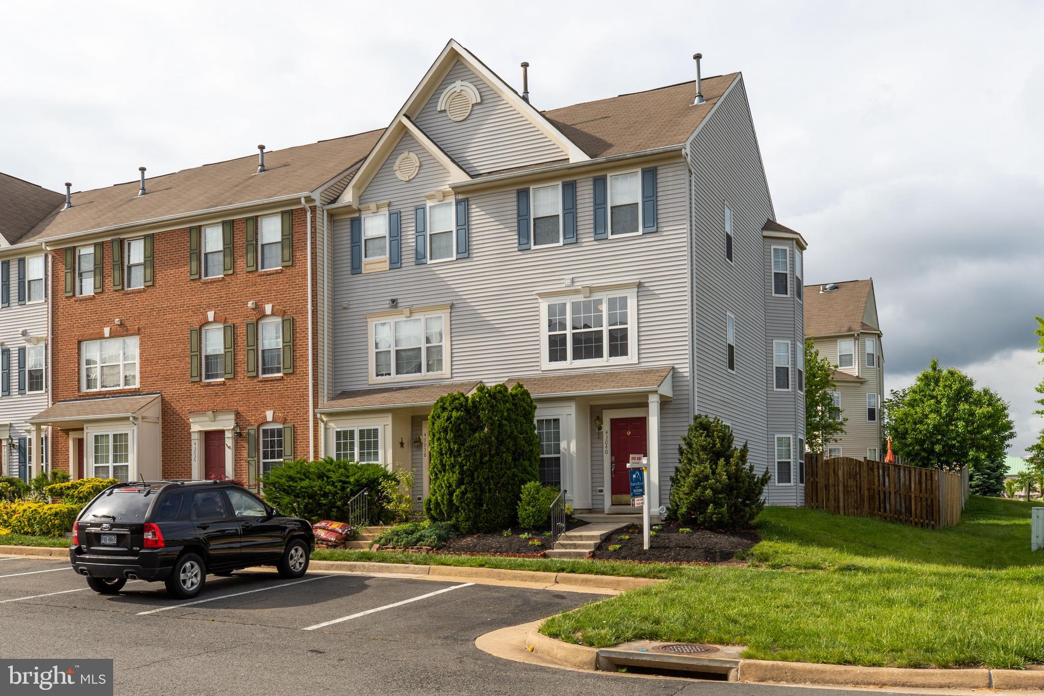 SOUTH RIDING - Residential