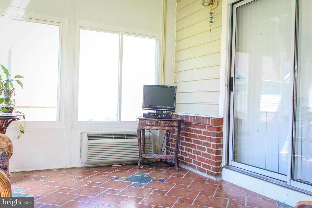 CAMERON GROVE CONDO VIII - Residential