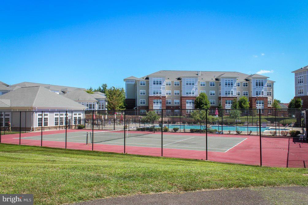 CAMERON GROVE CONDO VIII - Residential