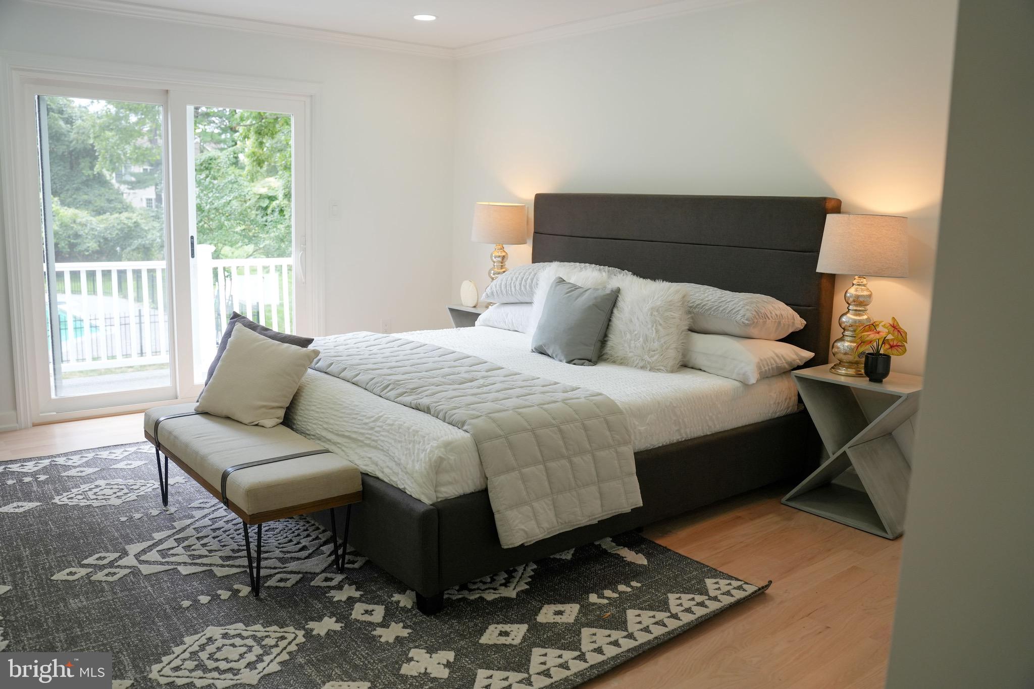 WEST GATE VIL - Residential