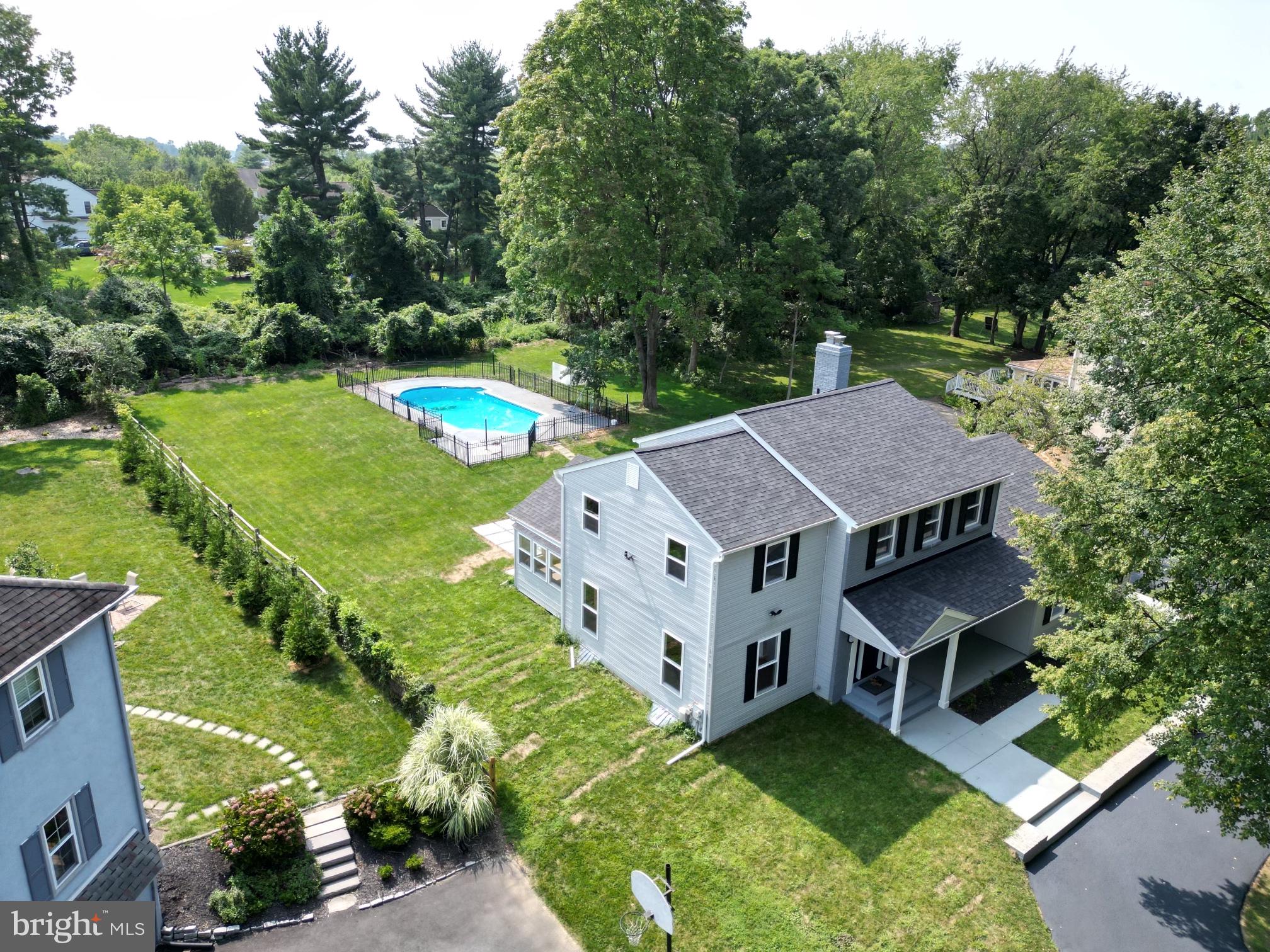 WEST GATE VIL - Residential