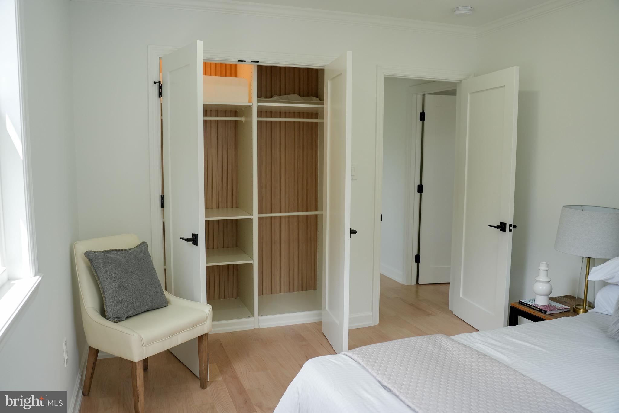 WEST GATE VIL - Residential