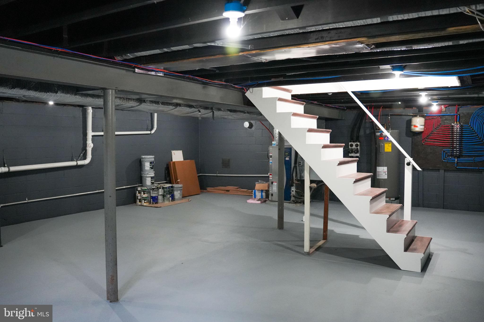 WEST GATE VIL - Residential