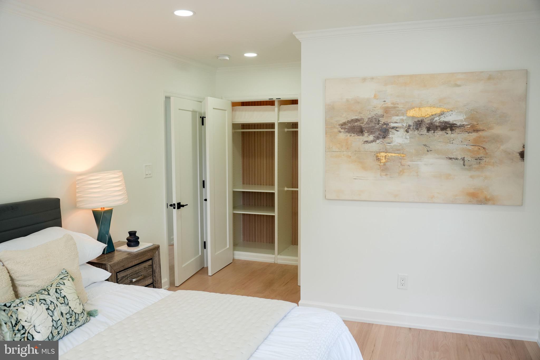 WEST GATE VIL - Residential