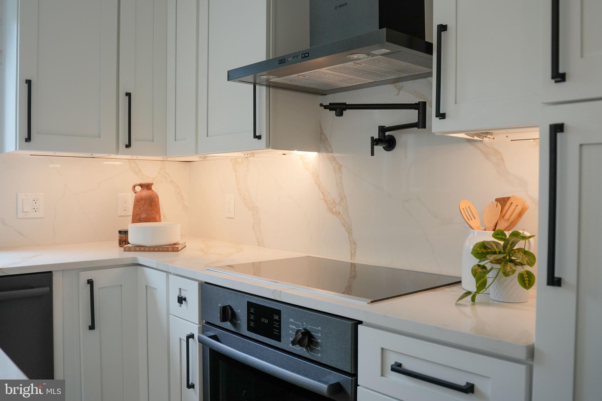 WEST GATE VIL - Residential