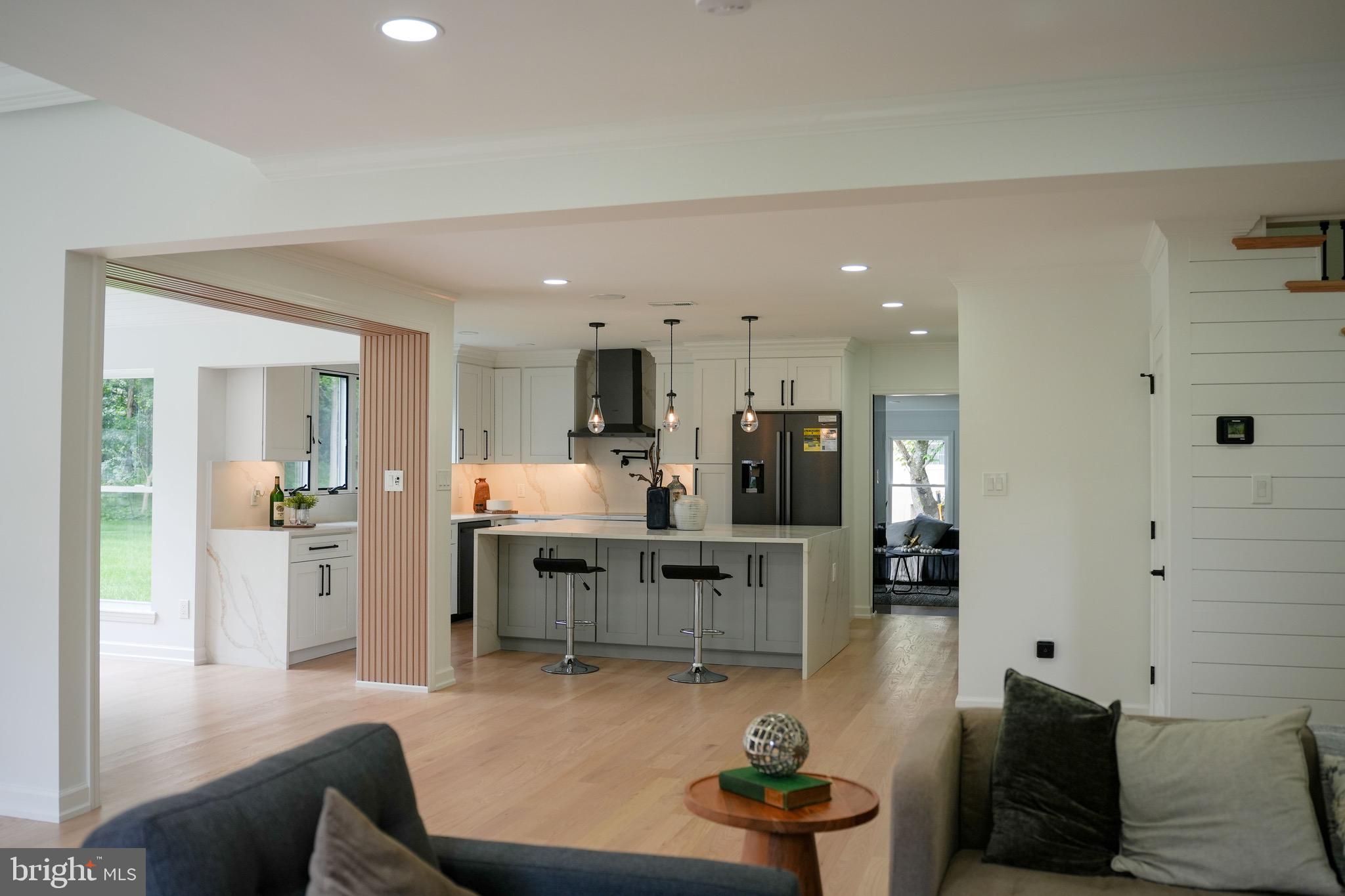 WEST GATE VIL - Residential