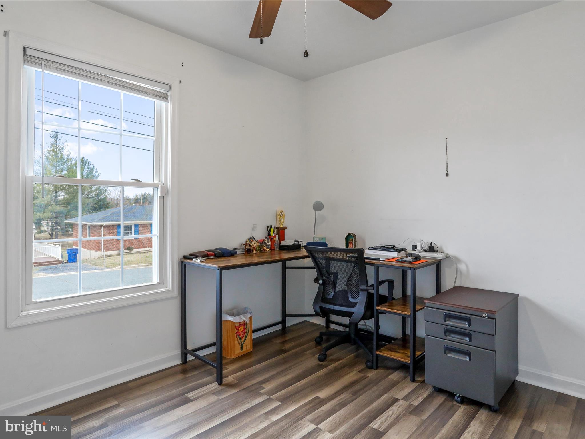 ROYAL VILLAGE - Residential