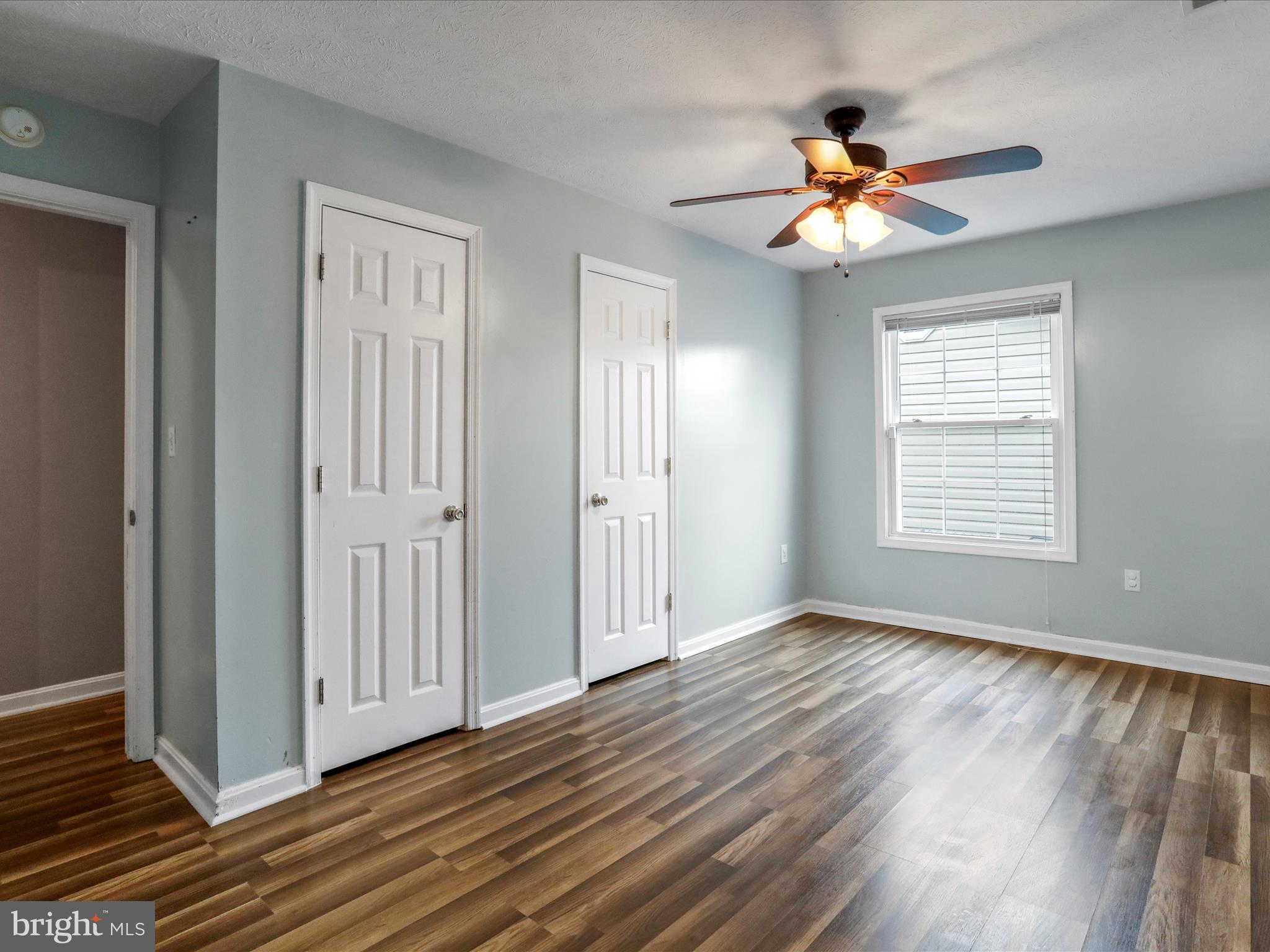 ROYAL VILLAGE - Residential