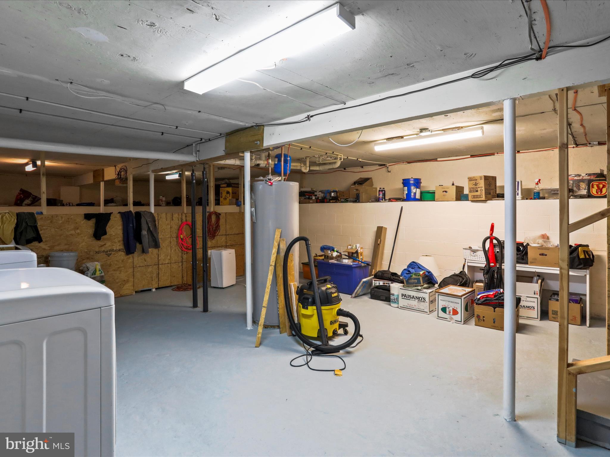 ROYAL VILLAGE - Residential