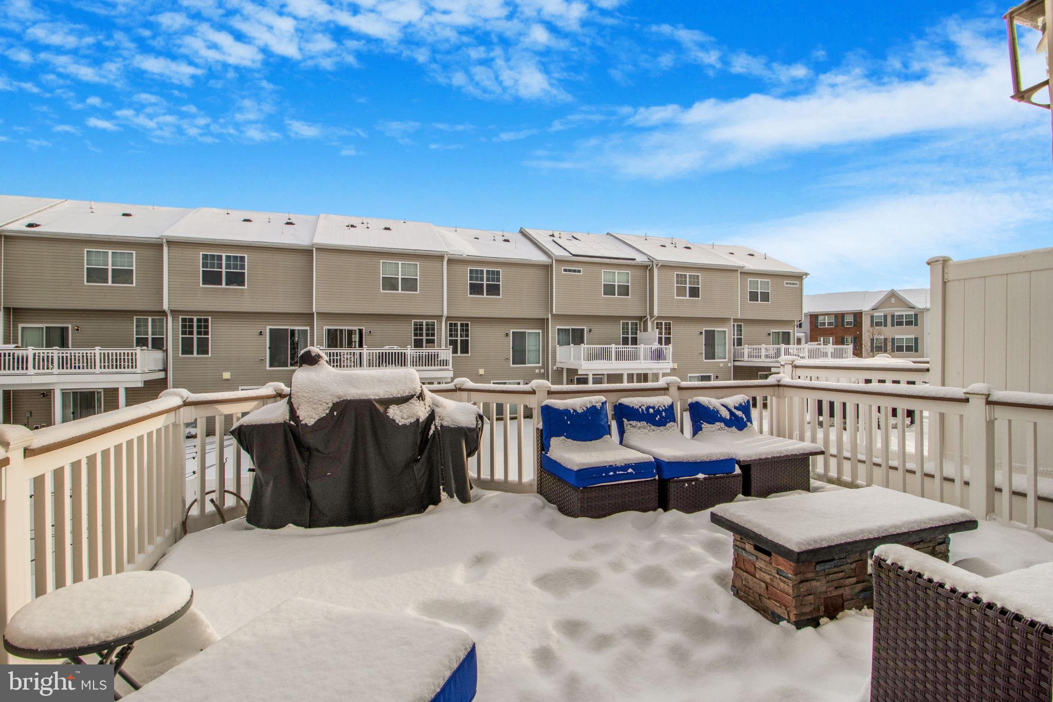 ADMIRALS LANDING - Residential