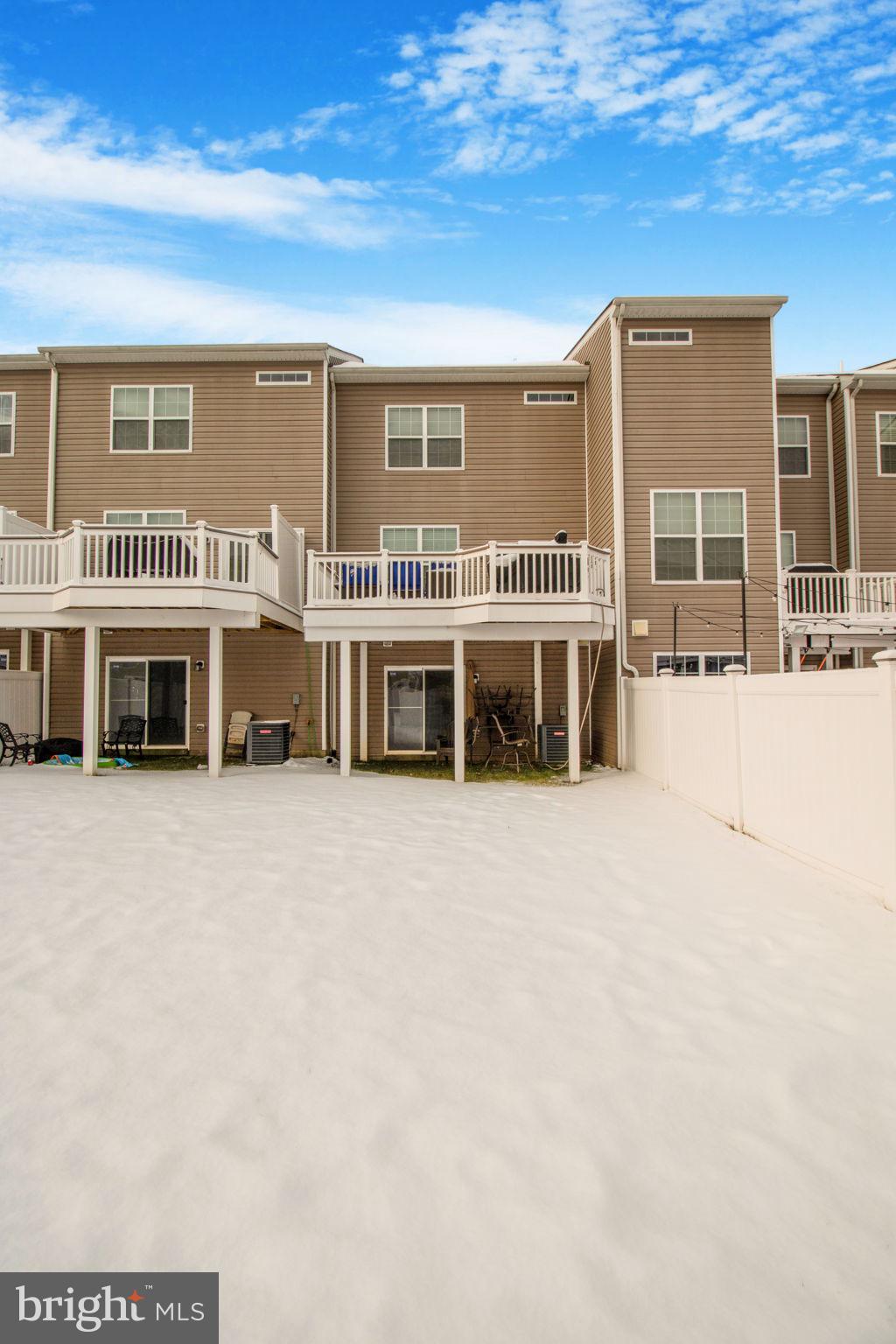 ADMIRALS LANDING - Residential