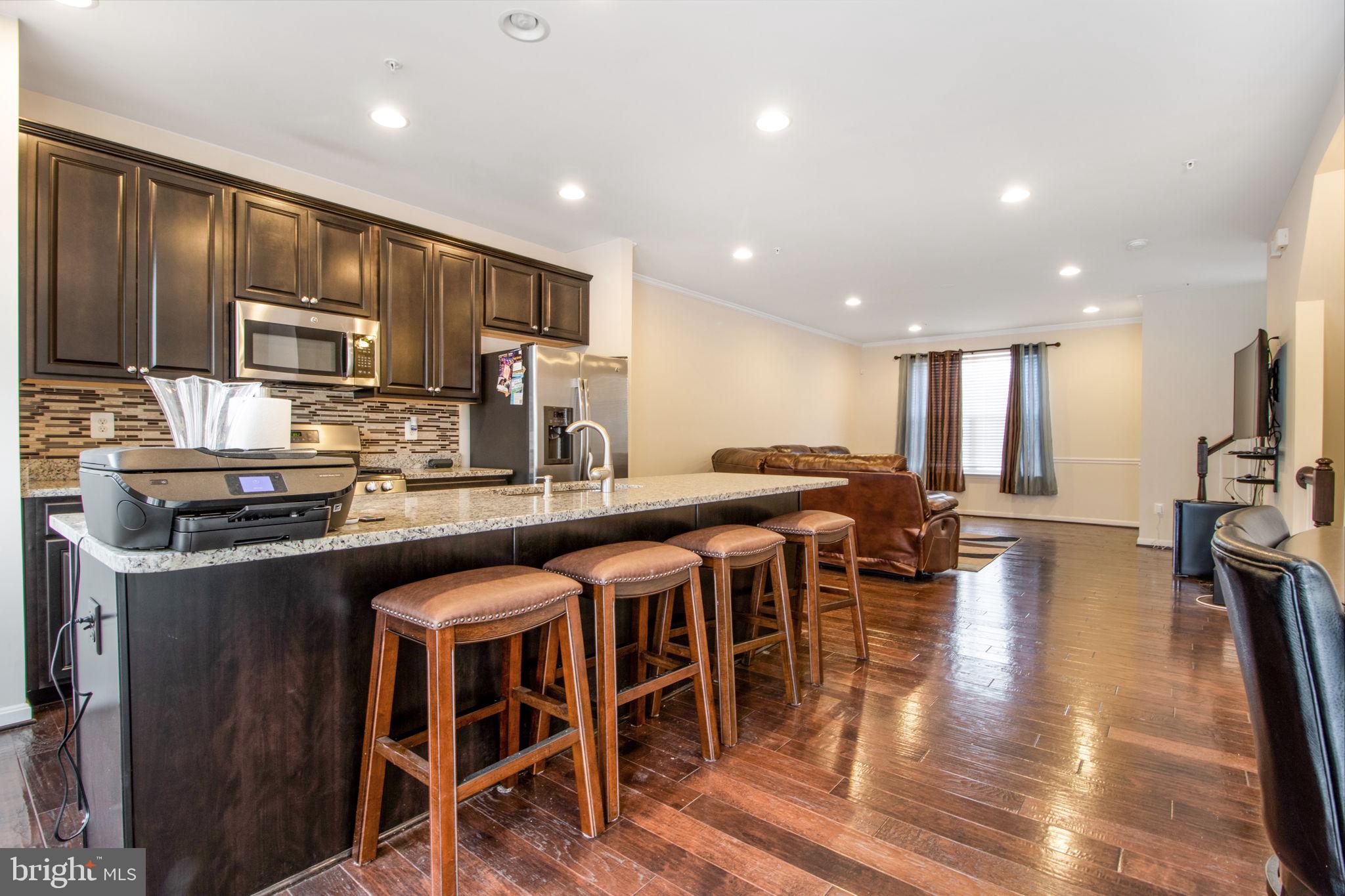 ADMIRALS LANDING - Residential