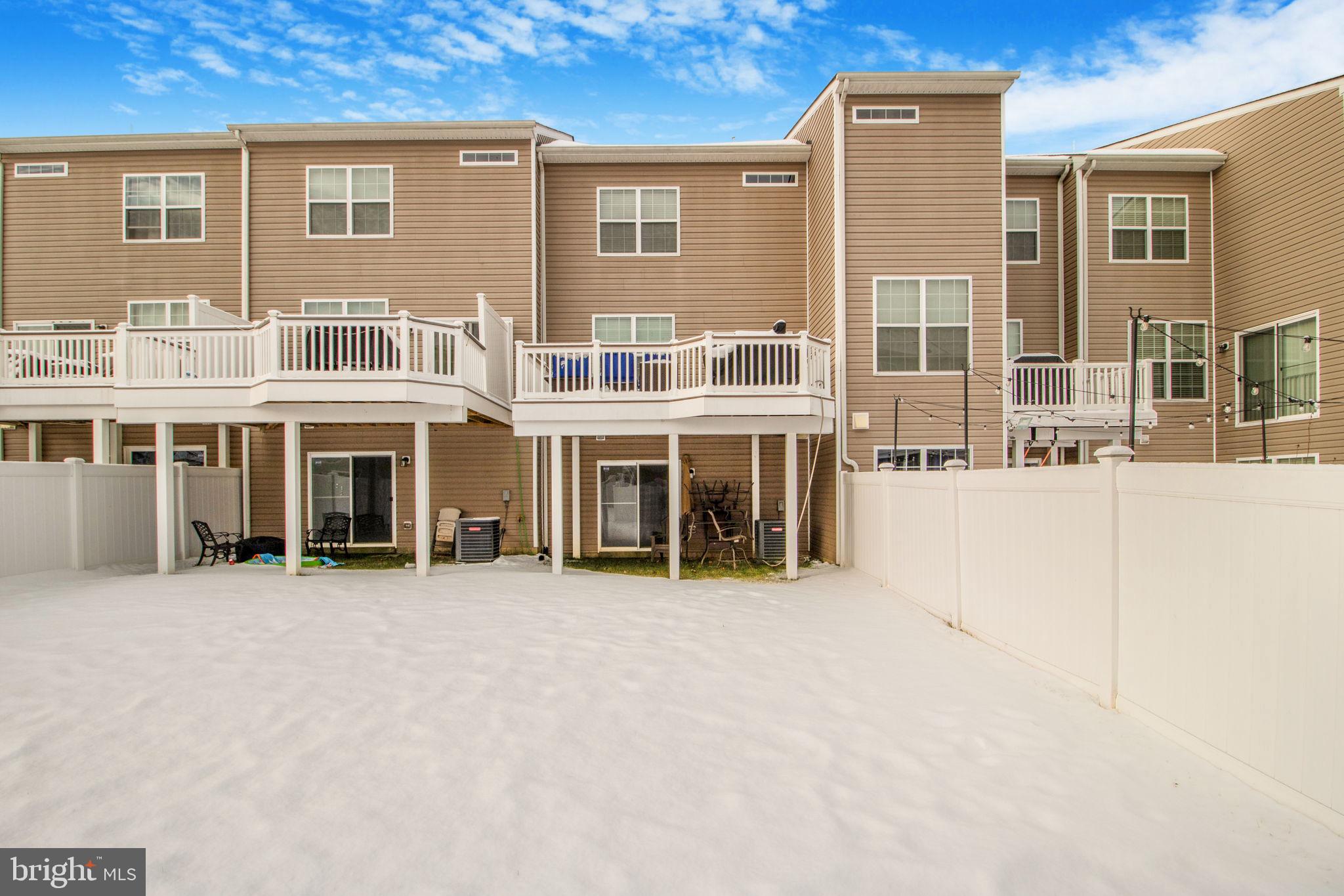 ADMIRALS LANDING - Residential