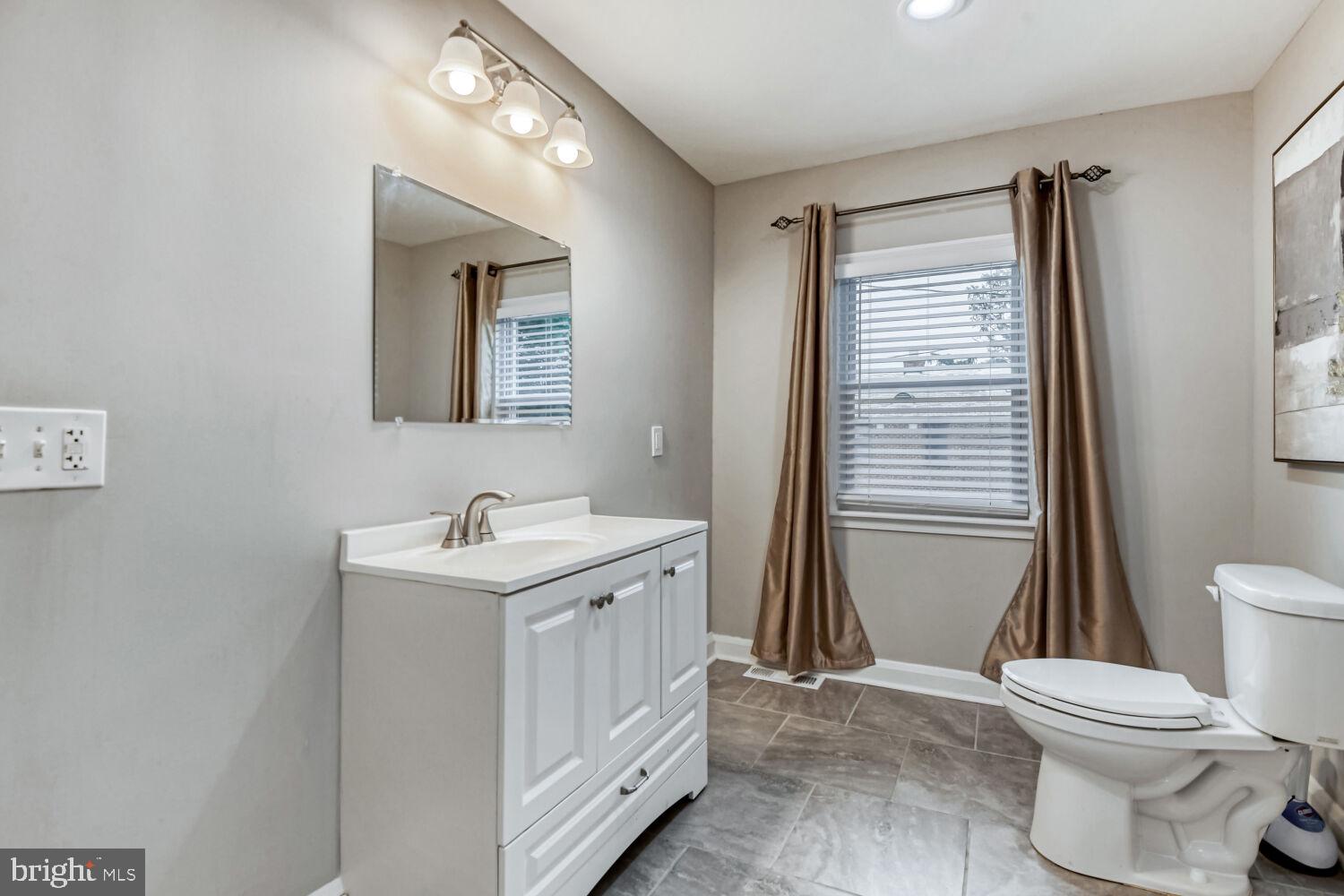 NORTHWOOD - Residential