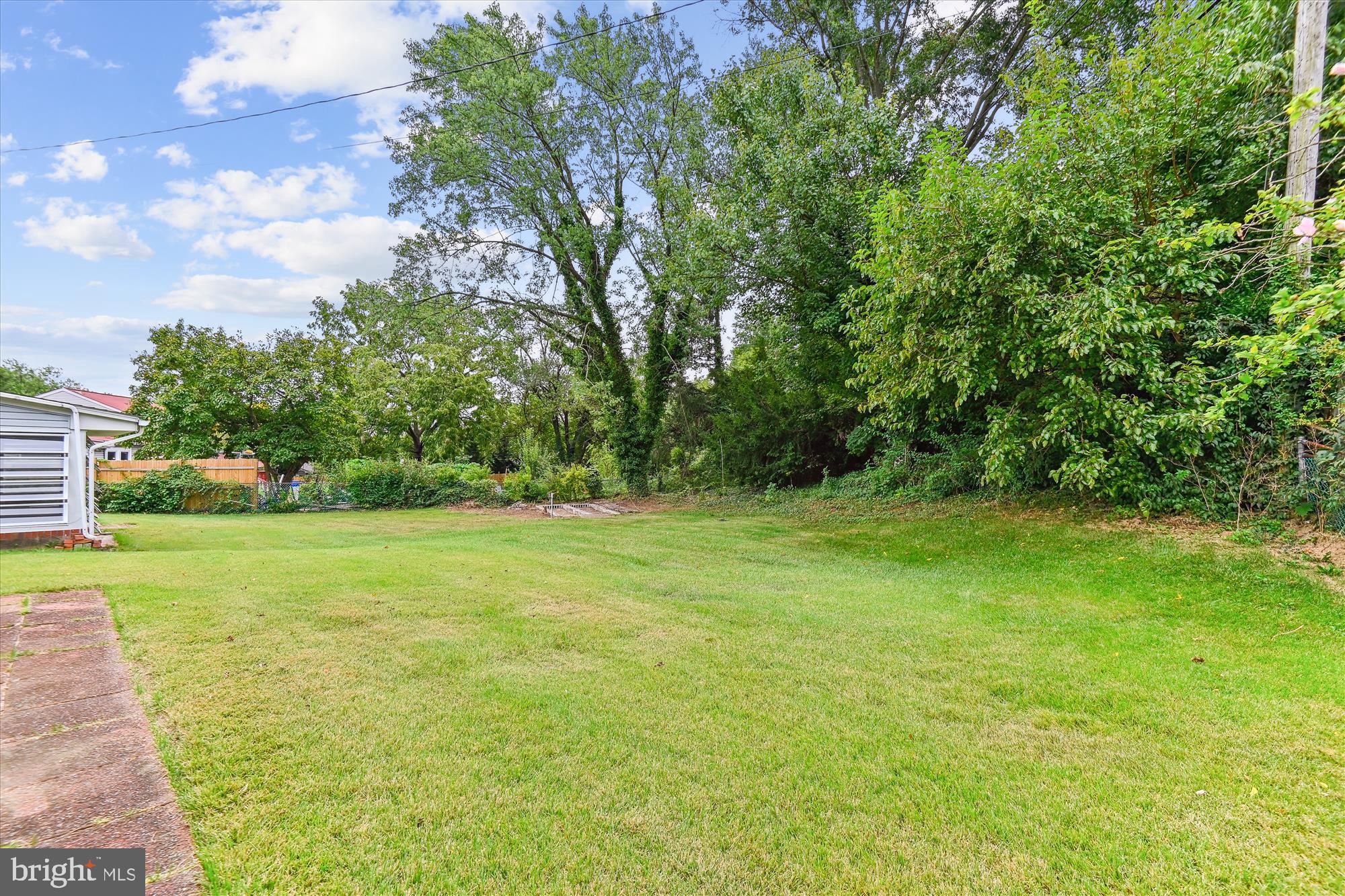 HUNT CLUB ESTATES - Residential