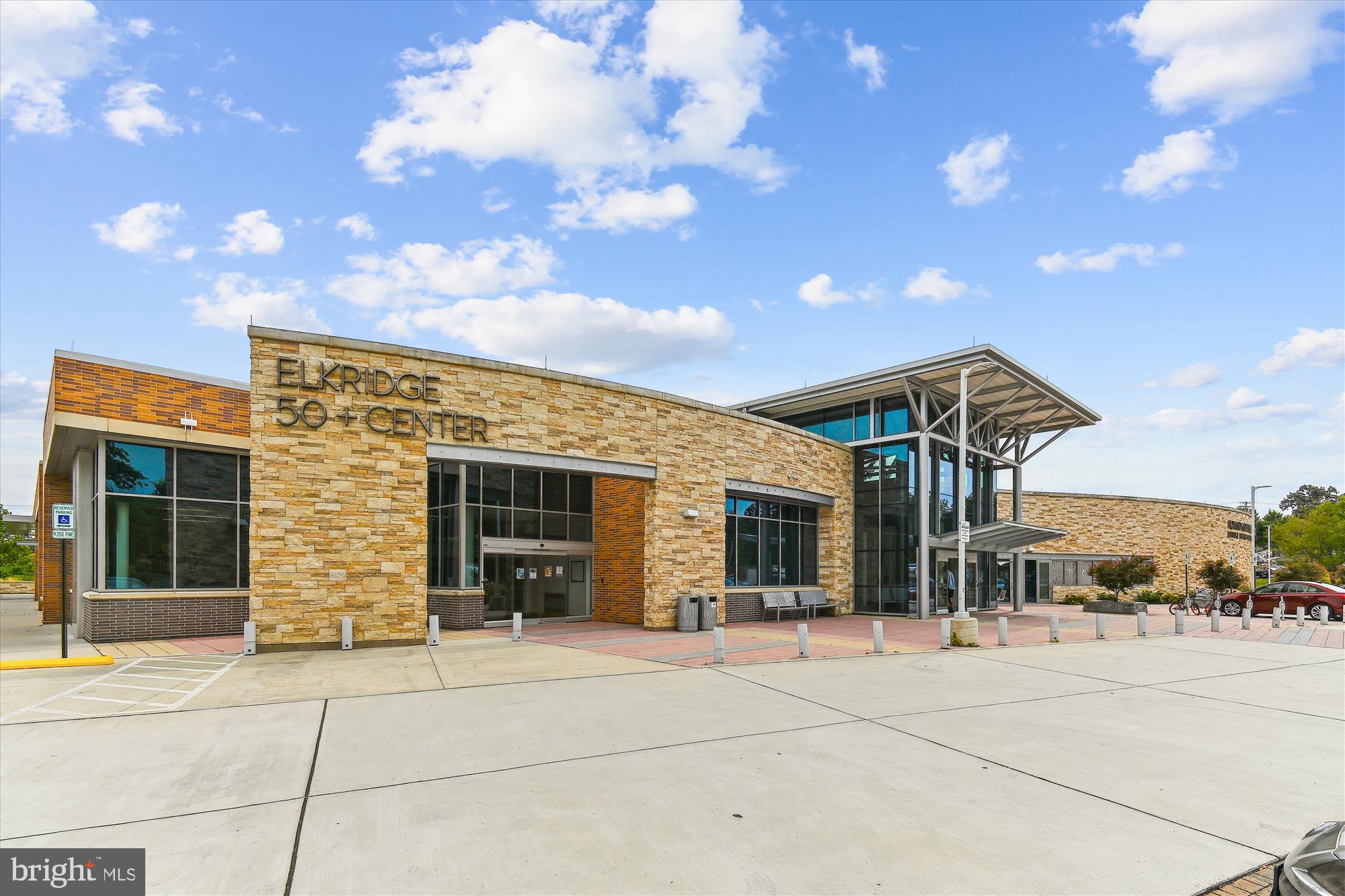 HUNT CLUB ESTATES - Residential