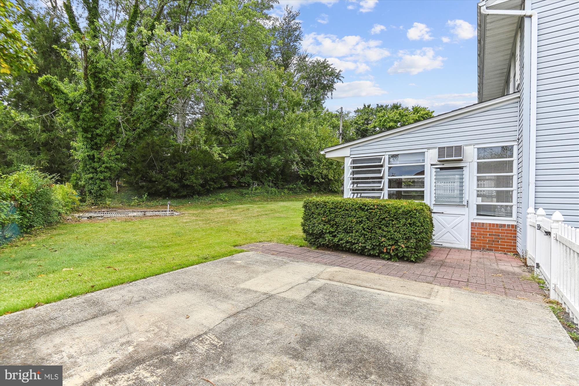 HUNT CLUB ESTATES - Residential