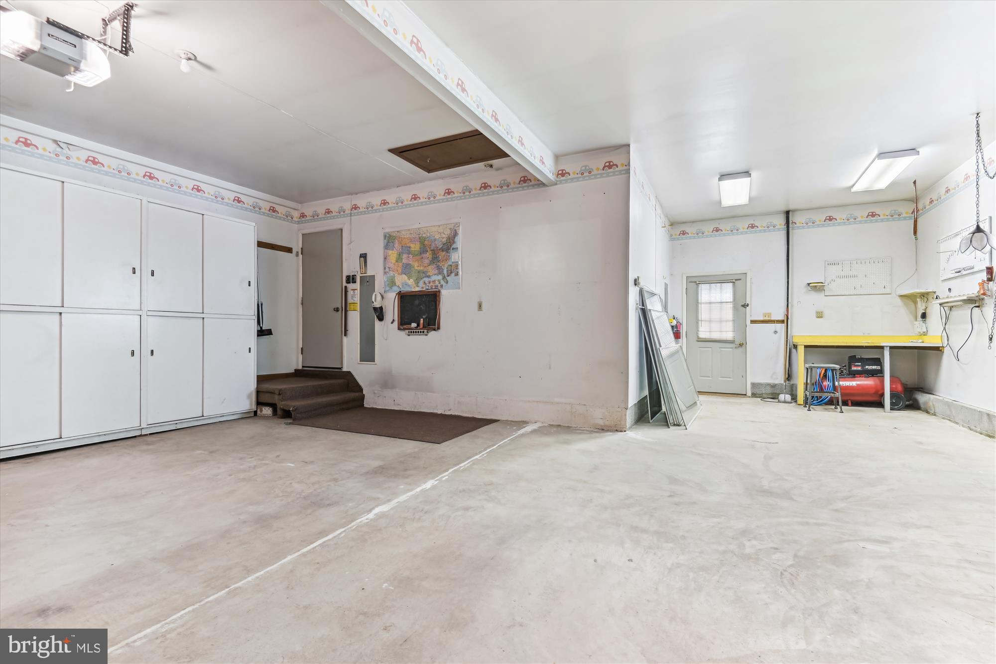 HUNT CLUB ESTATES - Residential