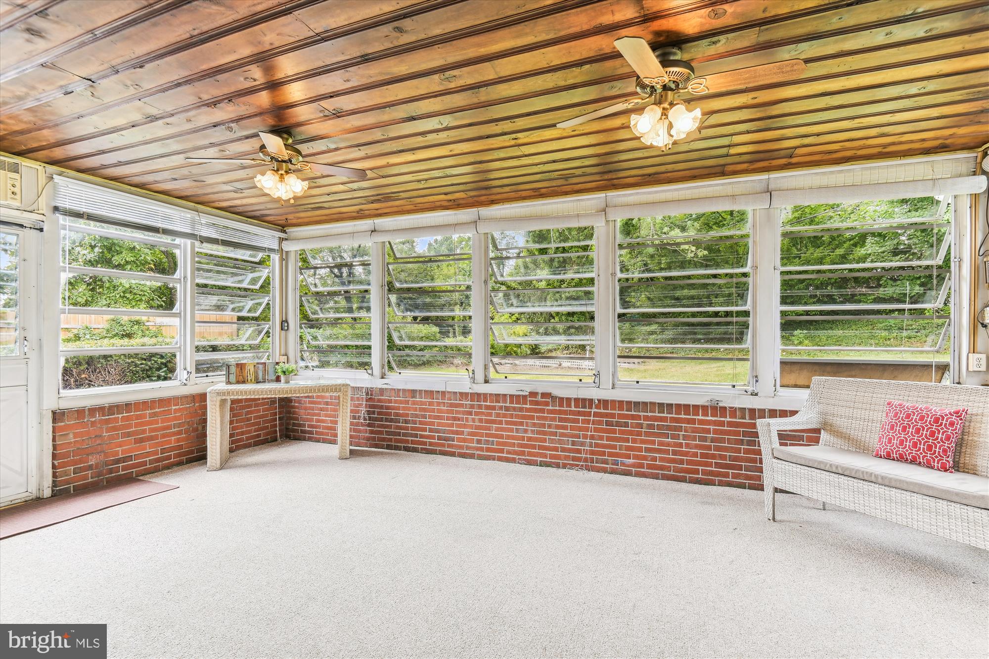 HUNT CLUB ESTATES - Residential