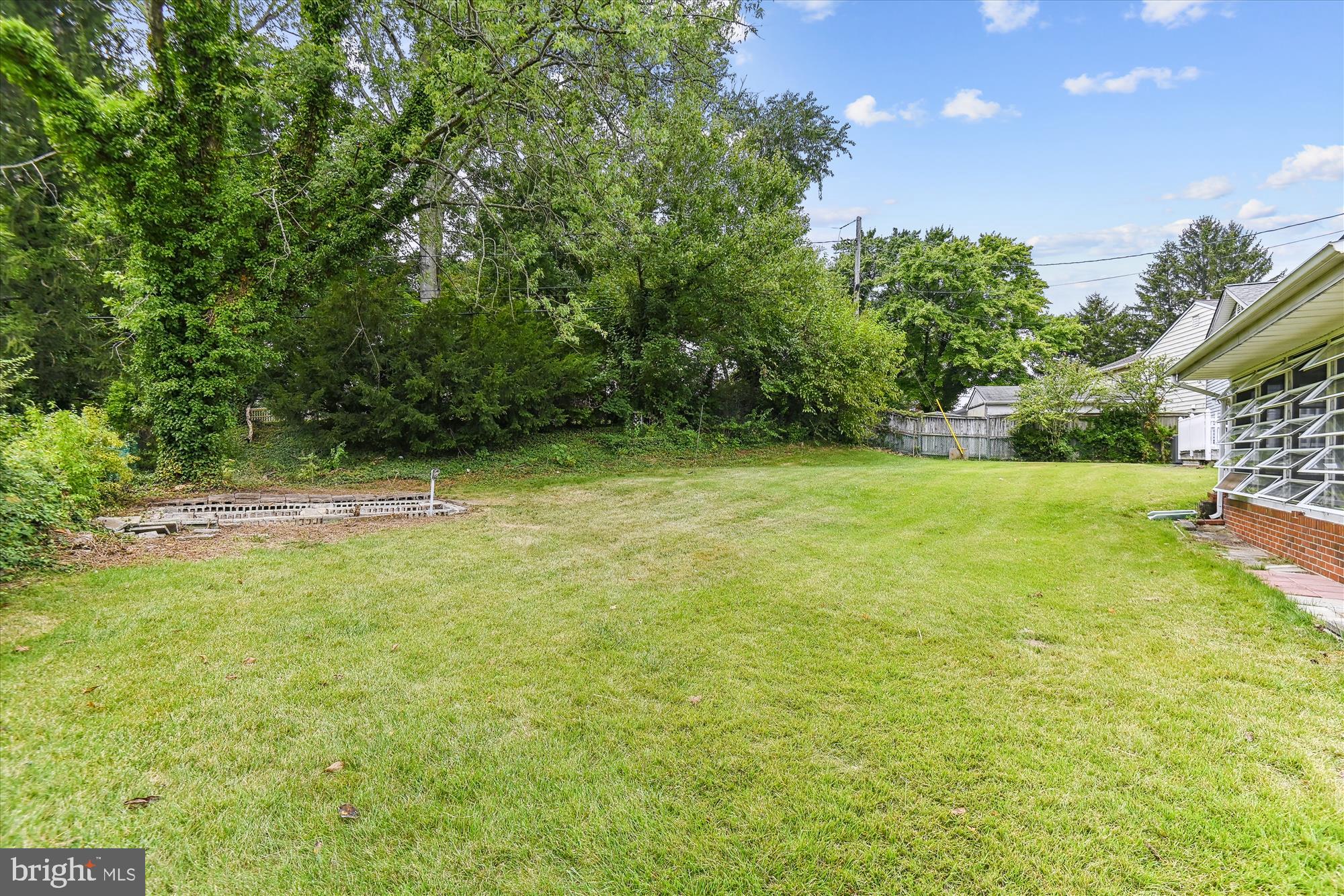 HUNT CLUB ESTATES - Residential