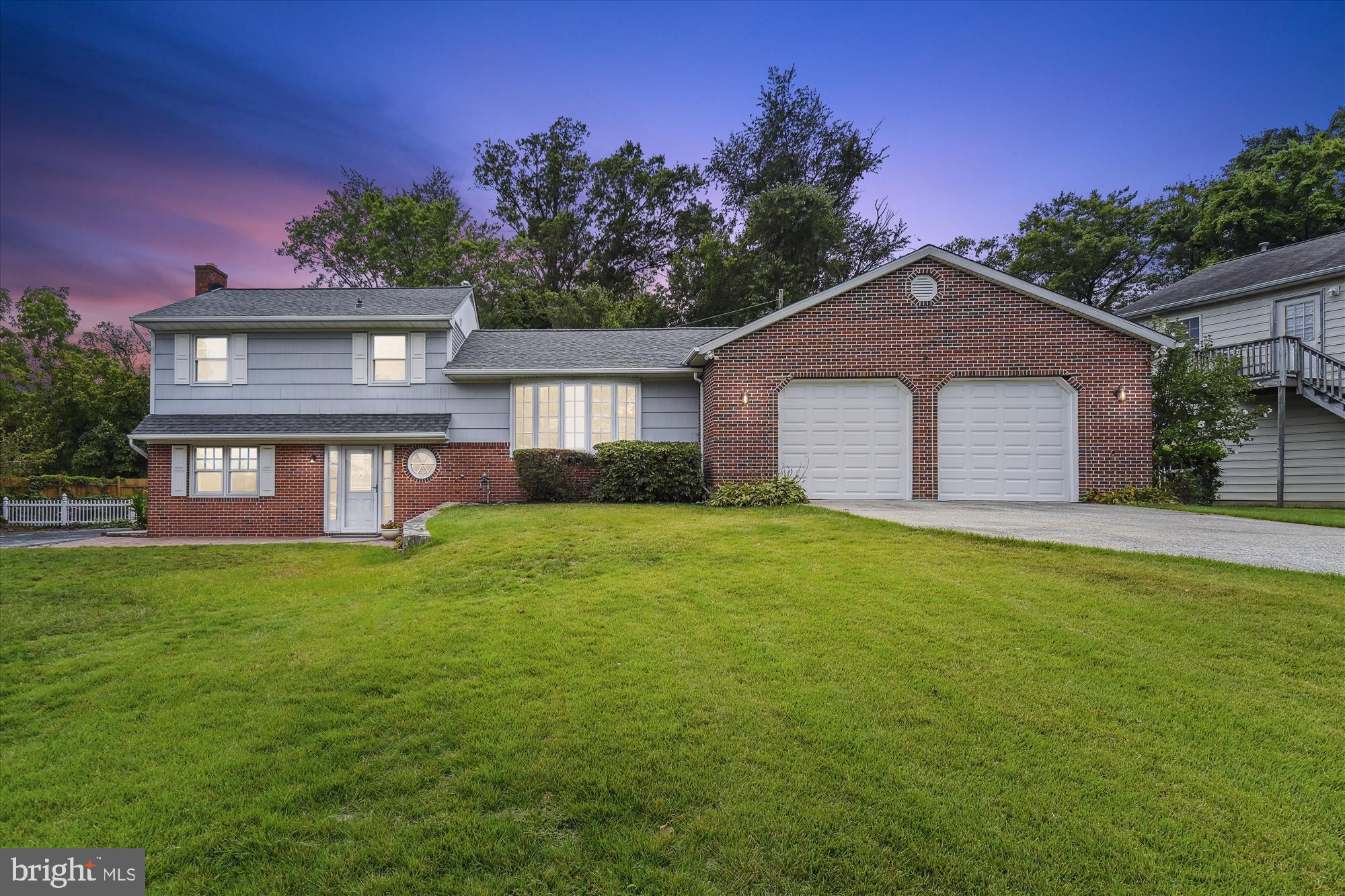 HUNT CLUB ESTATES - Residential