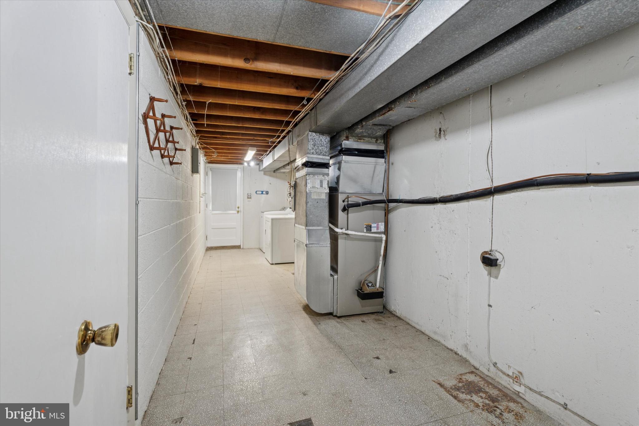 ROXBOROUGH - Residential