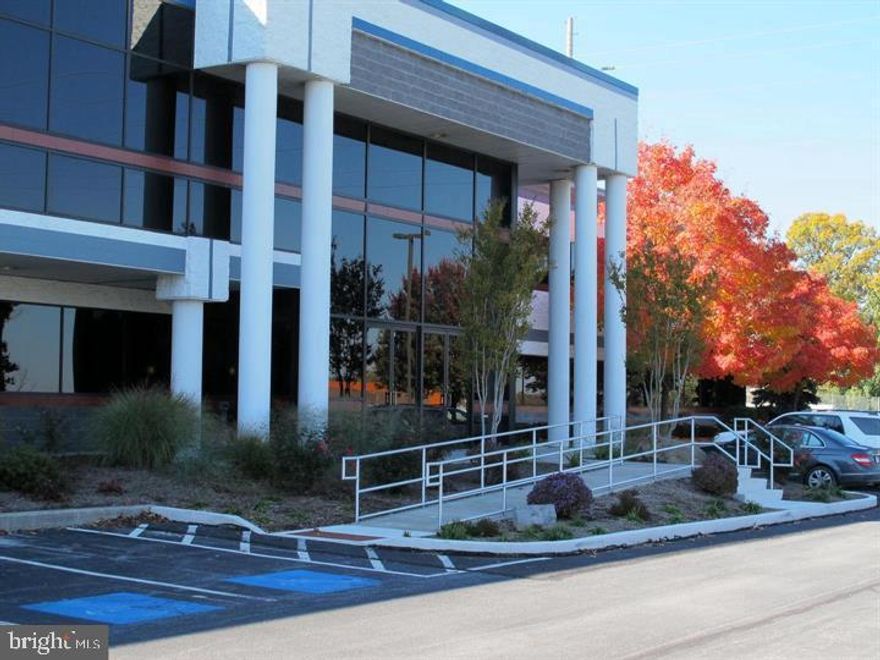 The Executive Offices at Rossmoyne are a modern & professional shared office space concept located only 10 minutes from downtown Harrisburg off US Route 15 in Mechanicsburg. The Executive Offices offer furnished private offices with shared common spaces. Optional administrative & office services are available. There are 41 private offices in Suite 202 and 6 in Suite 107 (The Executive Offices annex). The offices are located in a secured Class A building in the well-established Rossmoyne Business Center business park. 

This is for Office 3 in Suite 202, an interior office unit with a permanent L-shaped desk, which faces the wall. These offices have negotiable lease term options as low as 3-months and then month to month thereafter, with either tenant or landlord giving 30 days written notice to vacate, with the term ending on the last day of the following full month. Your rent includes janitorial, utilities and office & common area maintenance. A receptionist greets all incoming guests & can answer your business’s incoming calls as an extra service. There is free use of four conference rooms available by reservation. Internet & phone services are available. We are currently offering the 13th month of rent free with a 12-month lease and 3 months of internet free with a 6 or 12-month lease.