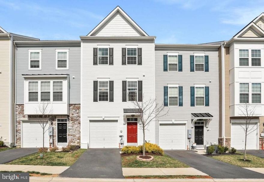 Like new 3 level townhouse in excellent commuter location, just minutes to I-81, shops and restaurants. Bump out floor plan provides plenty of extra space. Modern kitchen with stainless steel appliances and granite countertops. Spacious bedrooms with plenty of closet space. The master bathroom has dual vanity, separate shower and soaker tub. Fully finished, walk-out basement with spacious family room and a half bath, which is roughed in for a full bath. Fresh paint throughout. Brand new carpet,