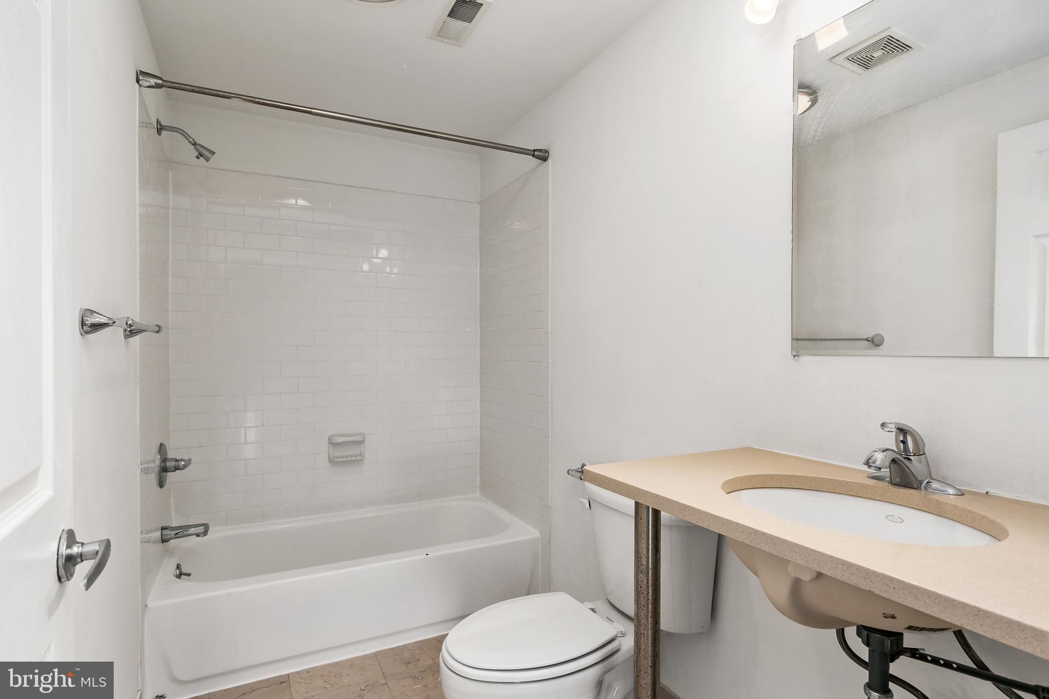 FRANCISVILLE - Residential Lease