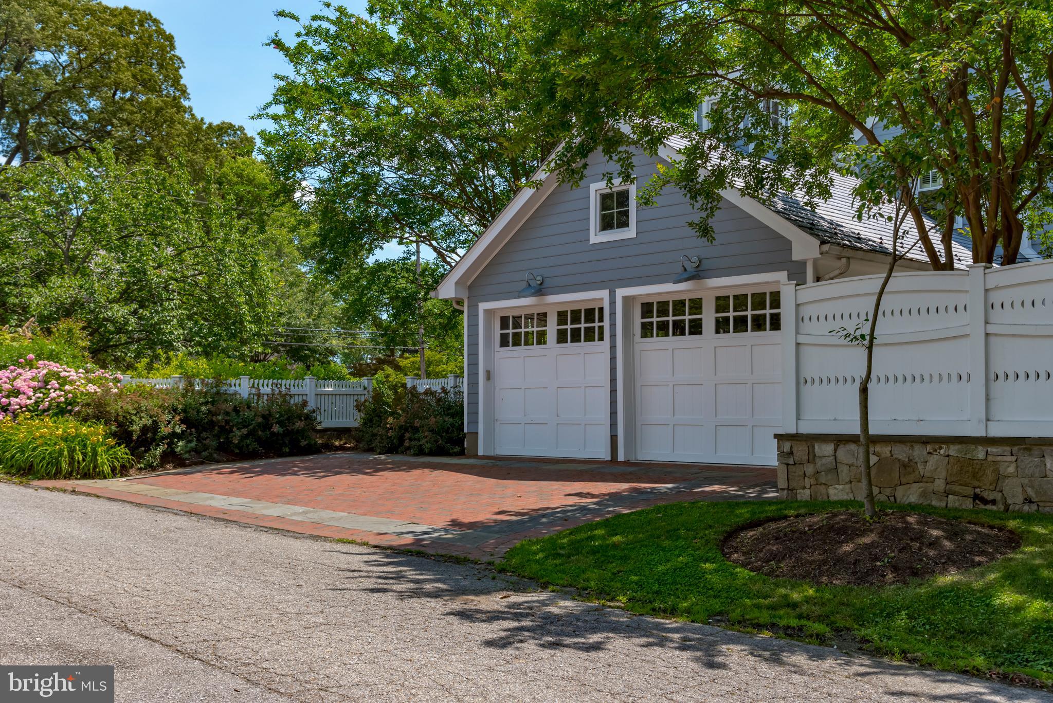 MURRAY HILL - Residential