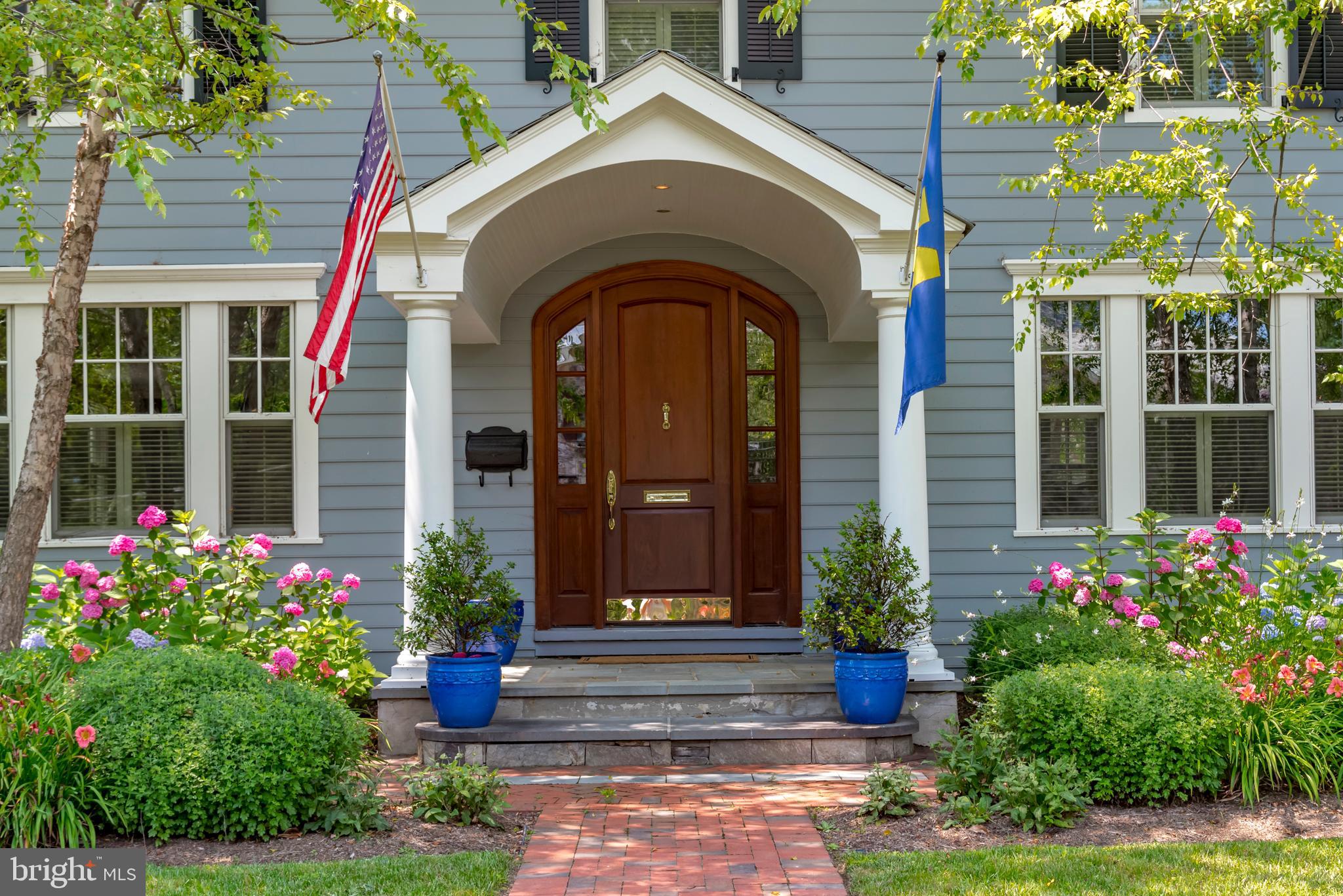 MURRAY HILL - Residential