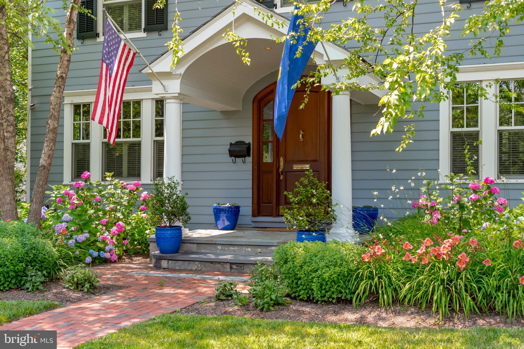 MURRAY HILL - Residential