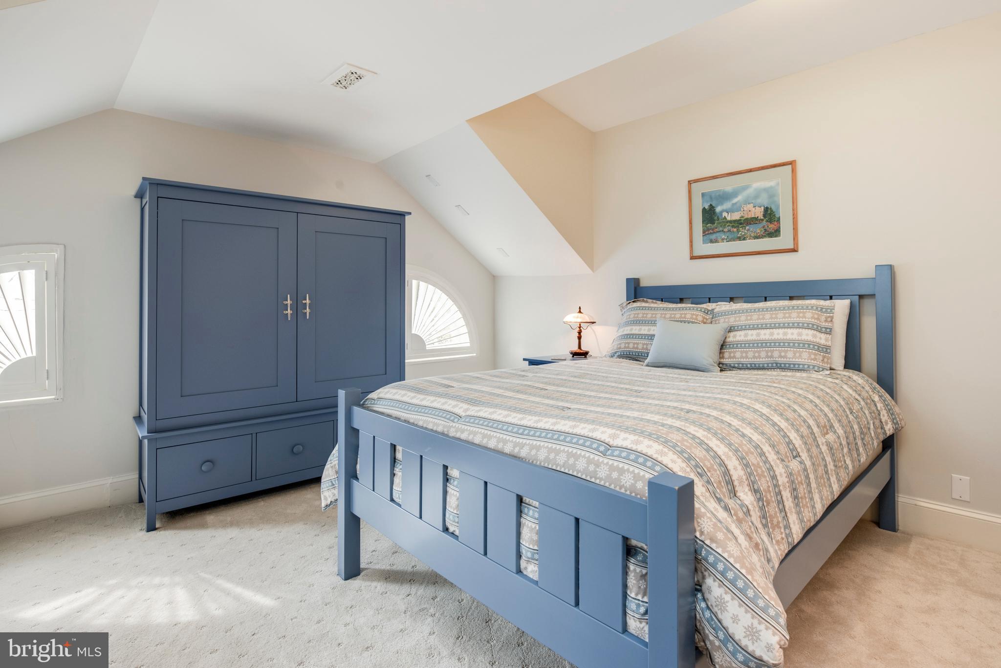 MURRAY HILL - Residential