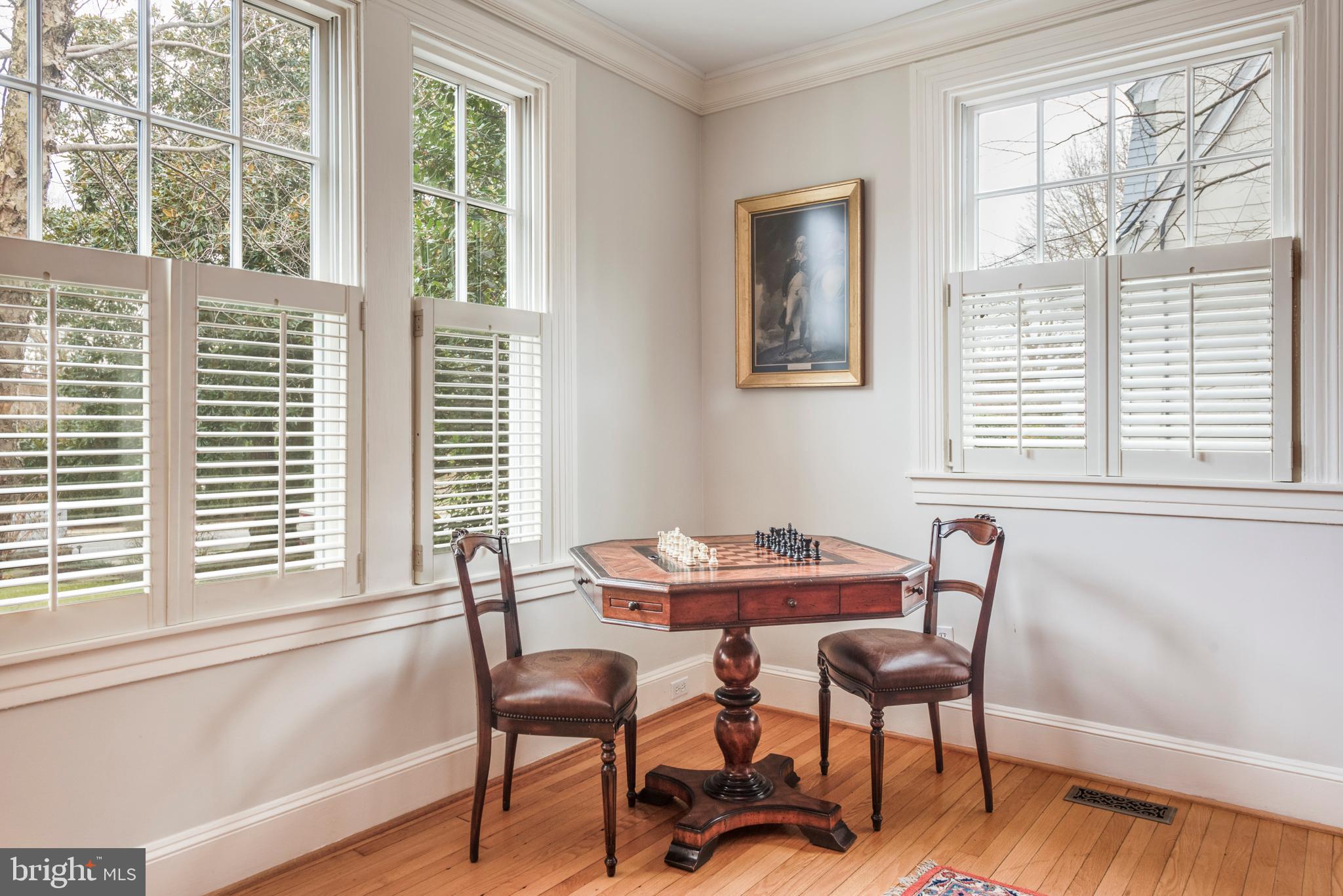 MURRAY HILL - Residential