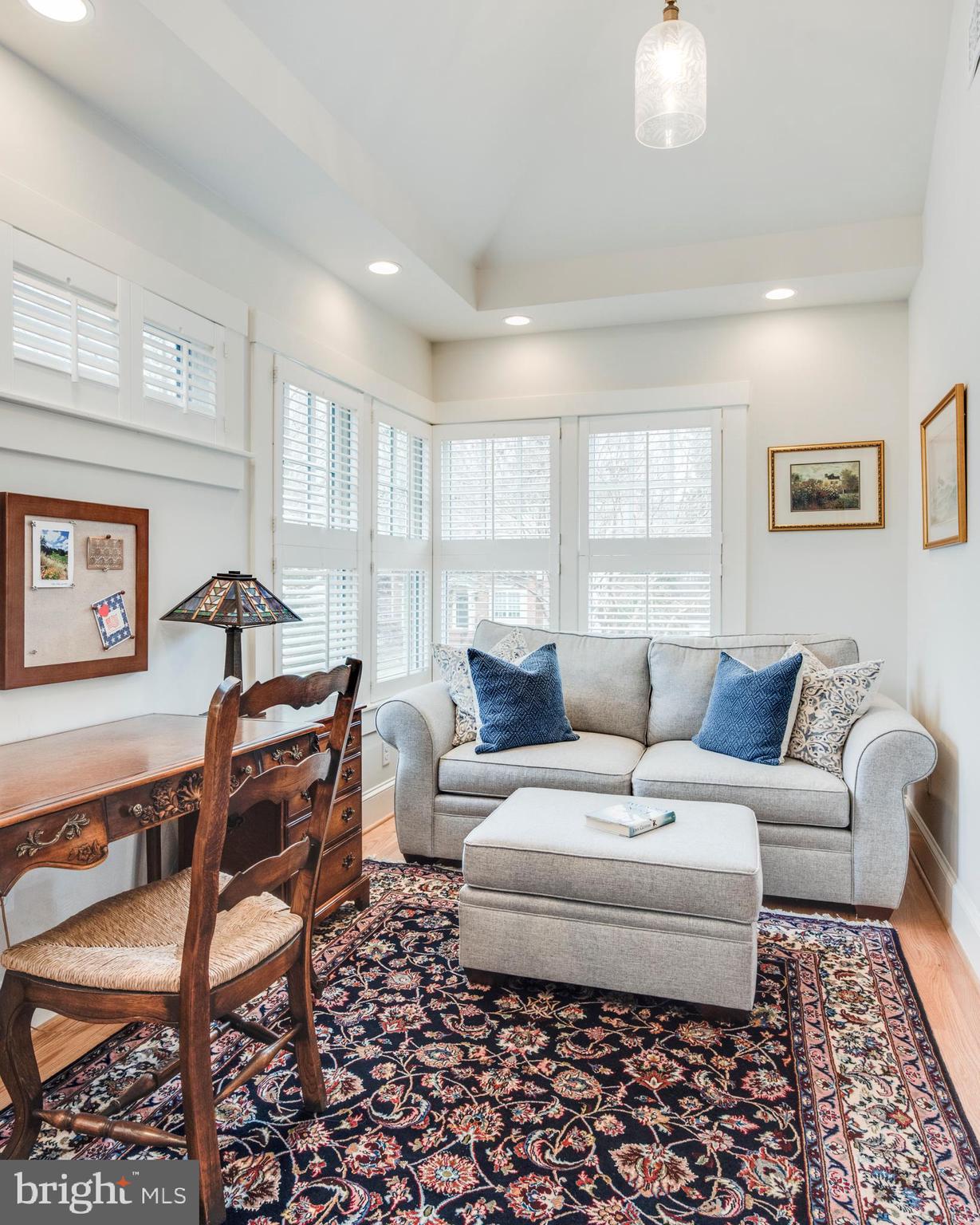 MURRAY HILL - Residential