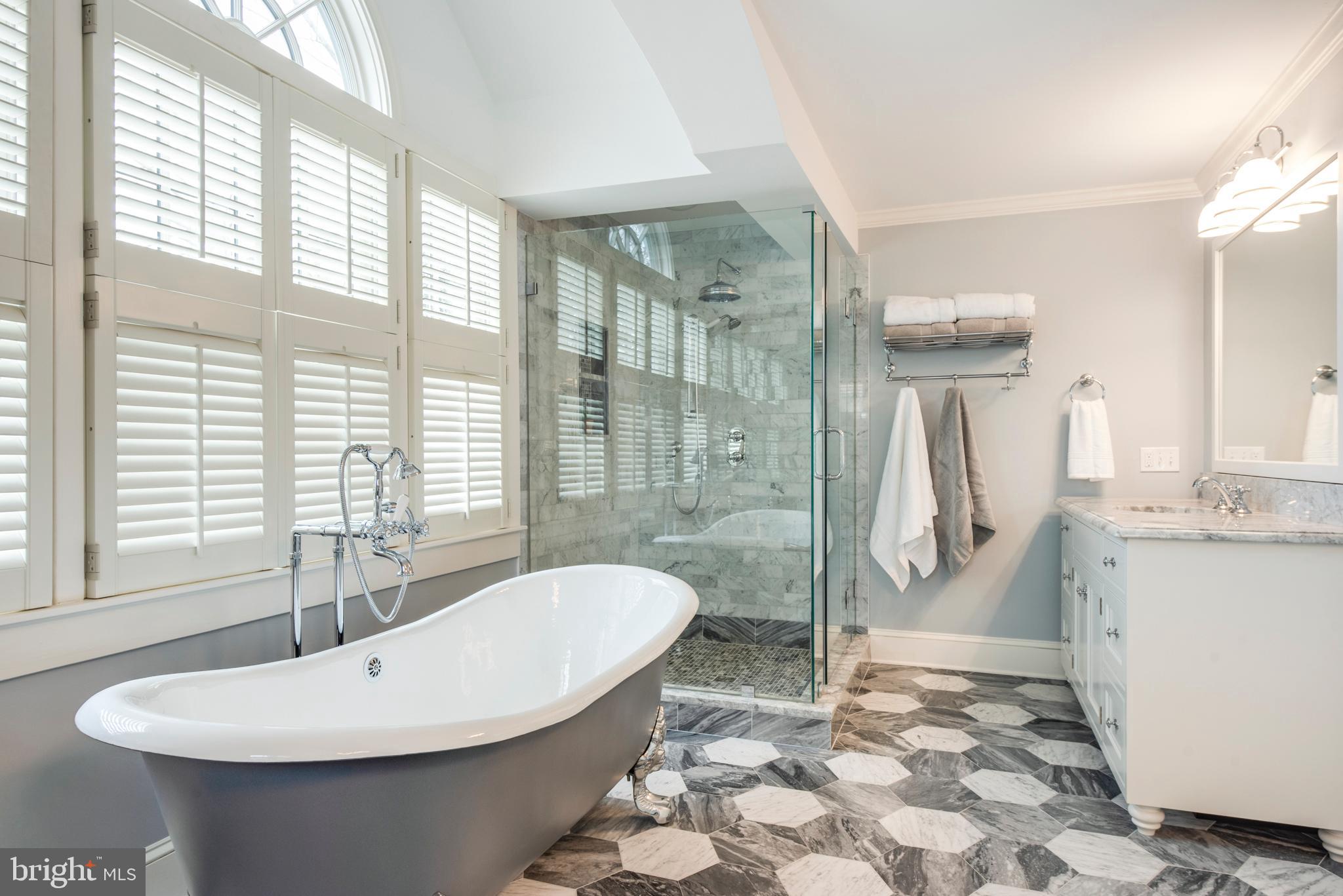 MURRAY HILL - Residential