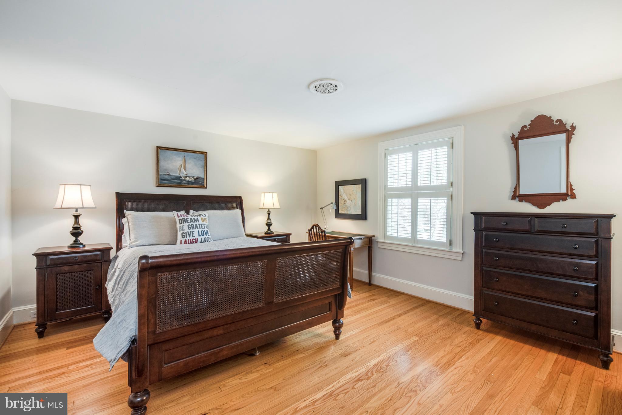 MURRAY HILL - Residential