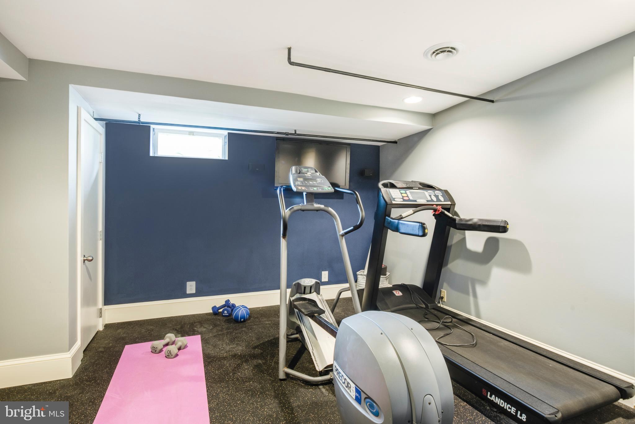 MURRAY HILL - Residential