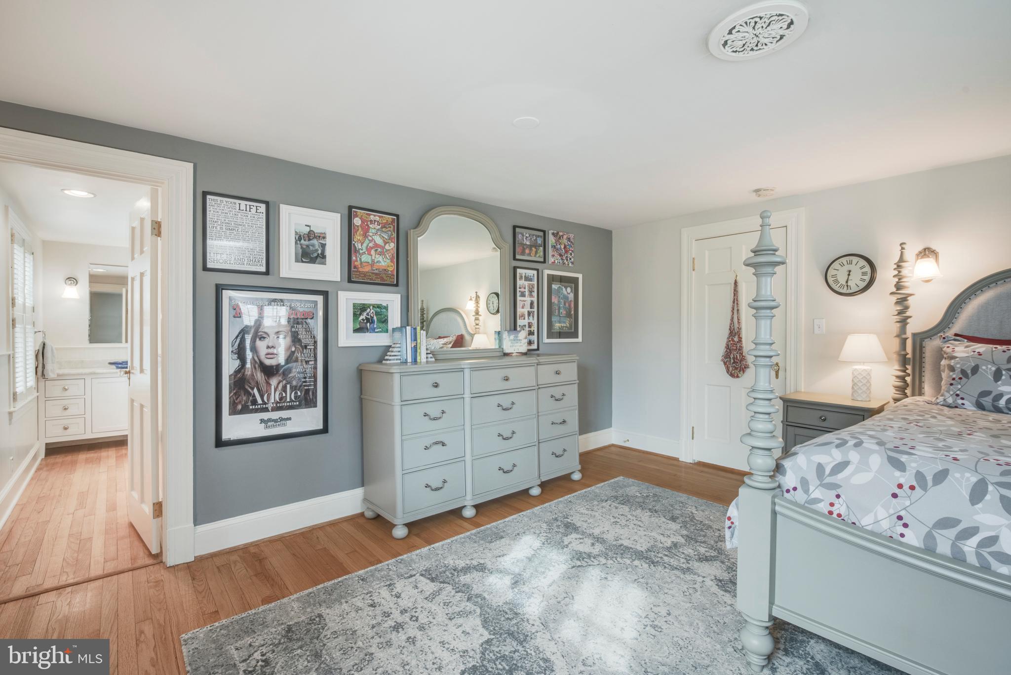 MURRAY HILL - Residential