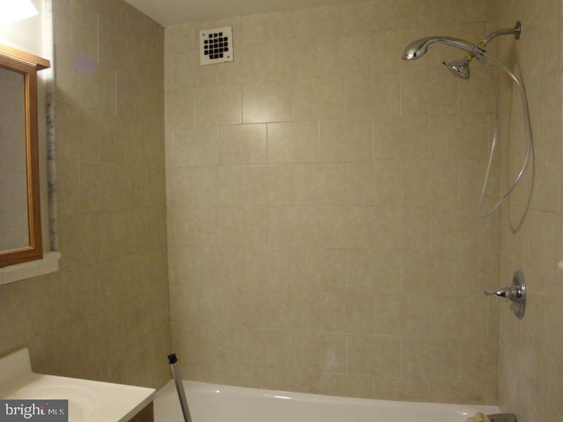 AVENUE OF THE ARTS - Residential Lease