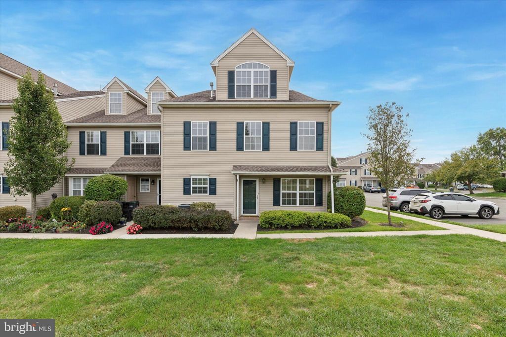 Photo of 5503 Drawbridge Court, ROYERSFORD, PA 19468 (MLS # PAMC2148010)