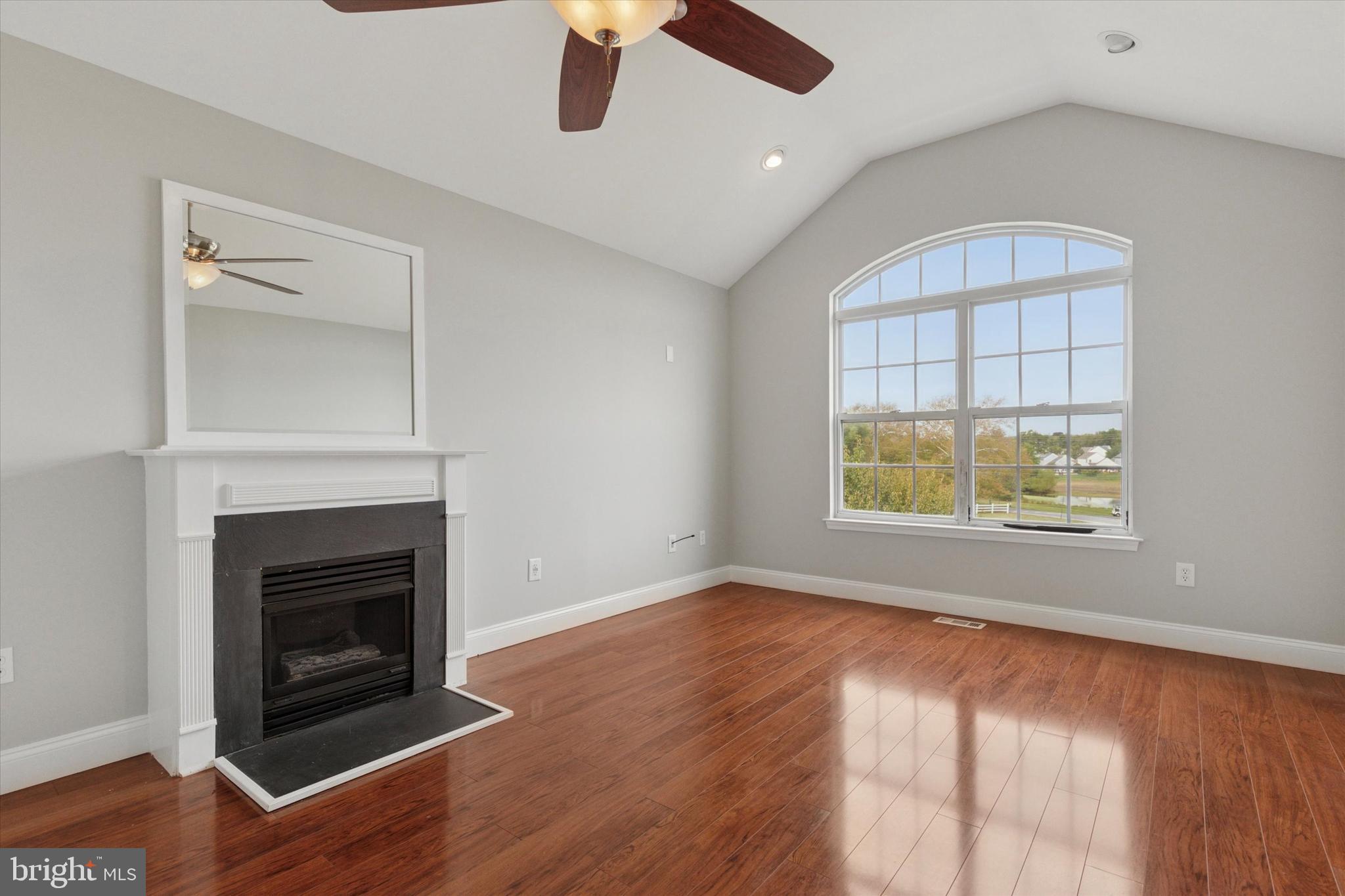 WATERFORD GREENE - Residential