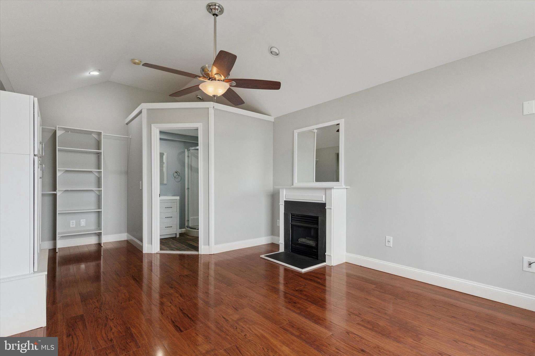 WATERFORD GREENE - Residential