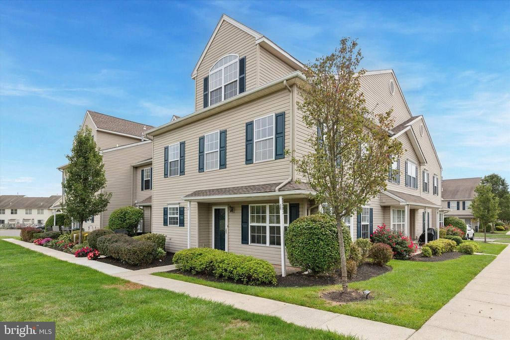 Photo of 5503 Drawbridge Court, ROYERSFORD, PA 19468 (MLS # PAMC2148010)