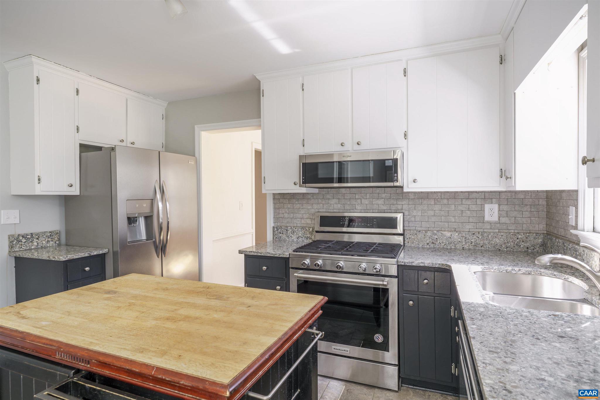 CANTERBURY HILLS - Residential